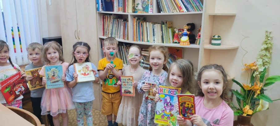 "Такие разные книги" "Такие разные книги".
